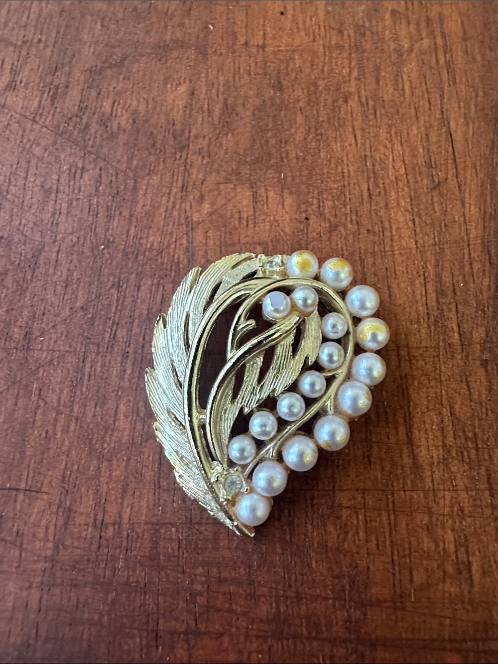 Gold-toned Leaf and Faux Pearl Teardrop Brooch - Elegant Women's Jewelry